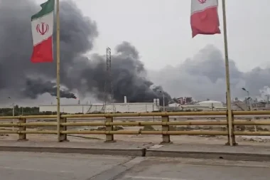 İsrail, İran ekonomisinin kalbini vurdu: Savaşta tehlikeli tırmanış