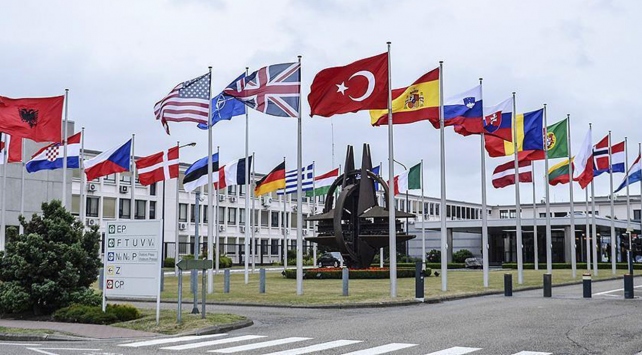 İşte Avrupa’nın NATO formülü: Daha az Amerika, daha çok Avrupa