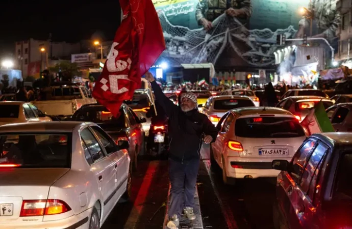 Hem Amerika hem İran zafer iddiasında