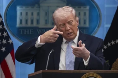 Financial Times sordu: Trump ateşkese sadık kalır mı?