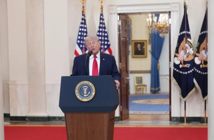 Trump bir öyle bir böyle: İran’ı Taş Devri’ne geri döndüreceğiz